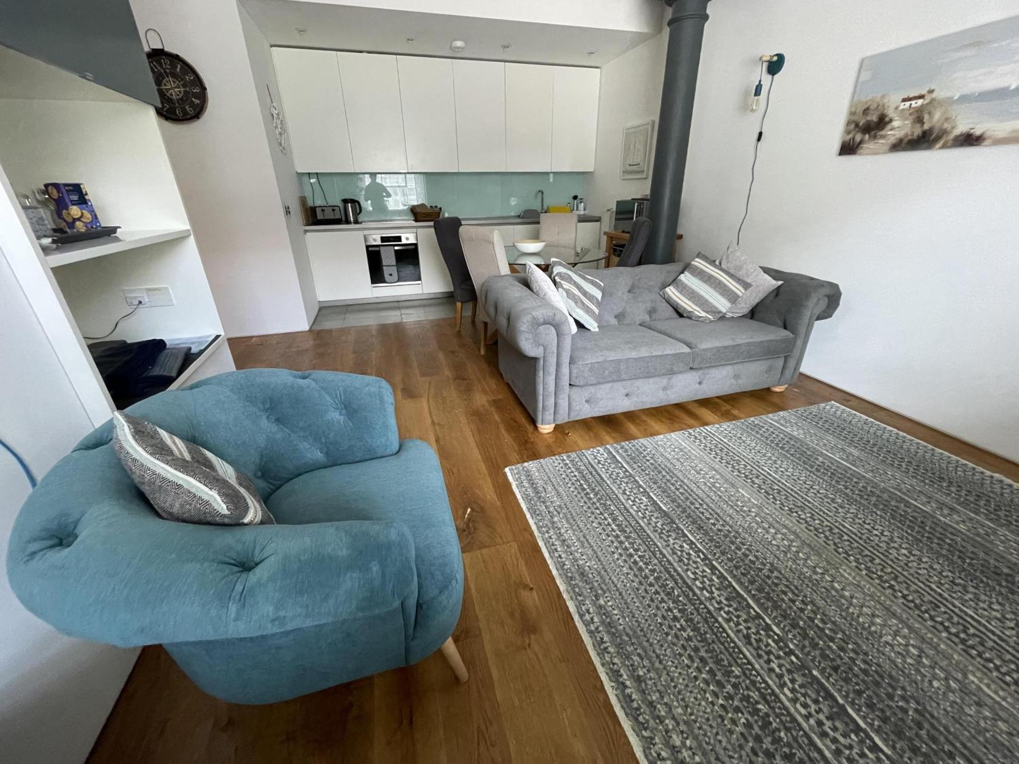 Cozy Coastal Apartment Плимът Екстериор снимка